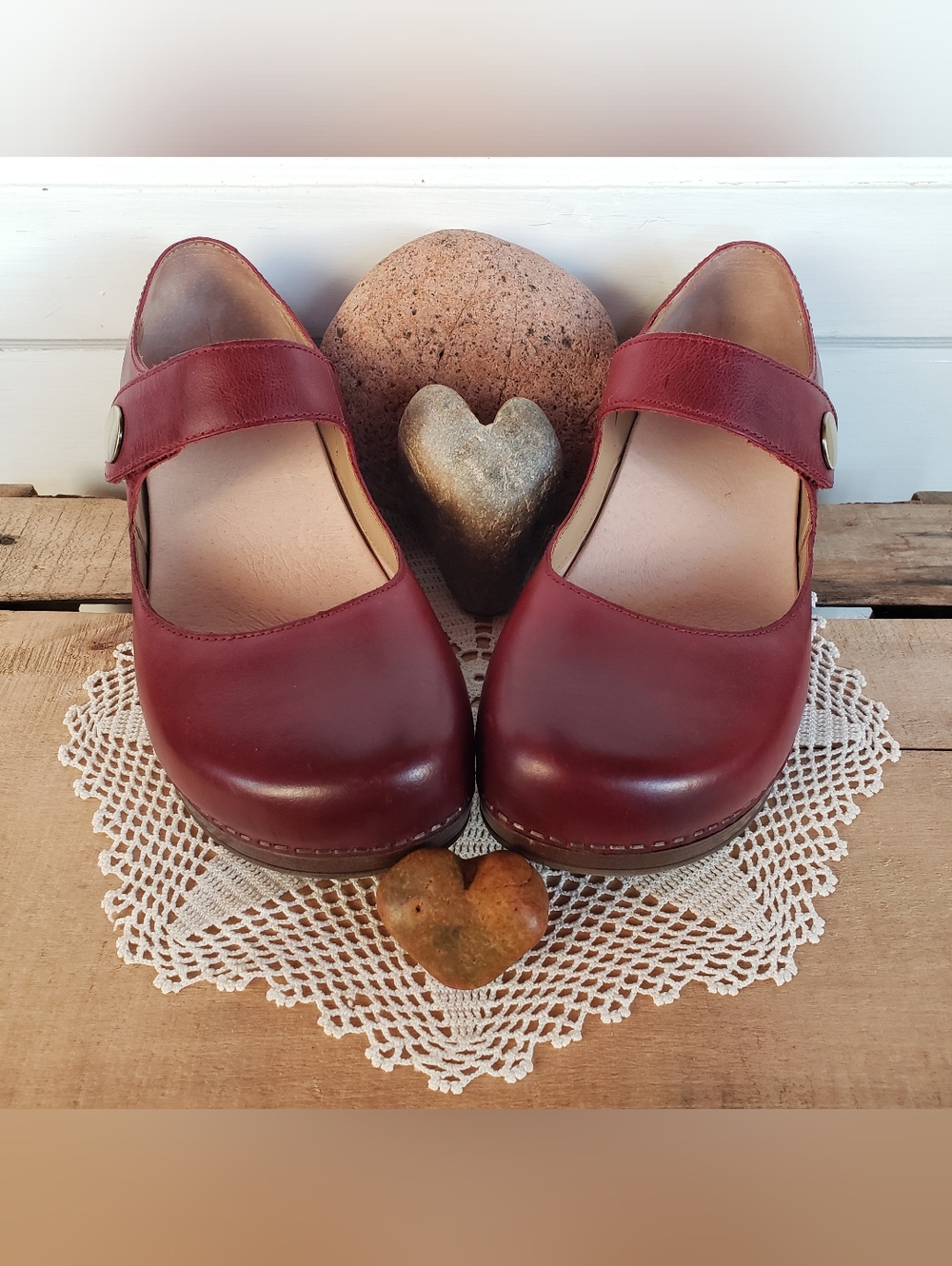 RED Dansko Beatrice MaryJane Clog Burnished Velcro Strap Button Boho Cottage - Picture 8 of 11
